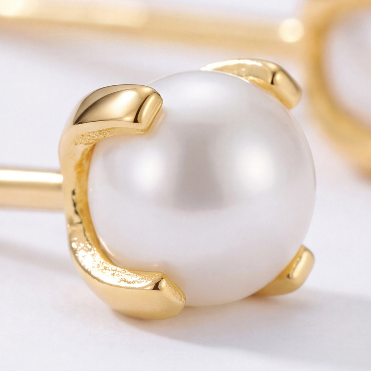 18K Gold Plated Small Diamond Earring 109