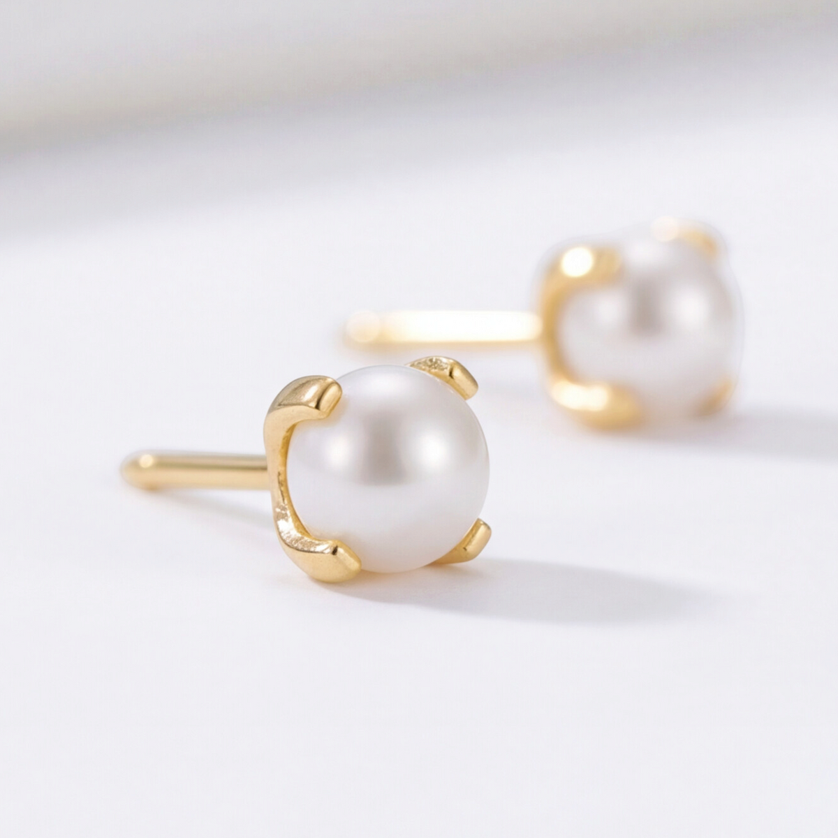 18K Gold Plated Small Diamond Earring 109