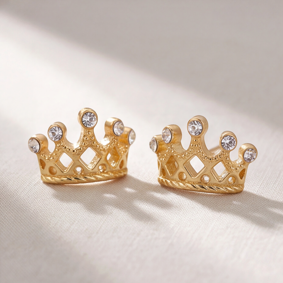 18K Gold Plated Crown Earring 112