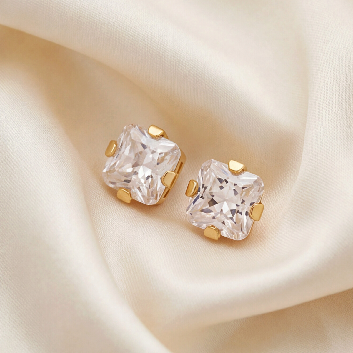 18K Gold Plated Square Diamond Earring 139